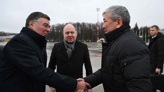 МинКаб башчысы Адылбек Касымалиев иш сапары менен Россия Федерациясына келди