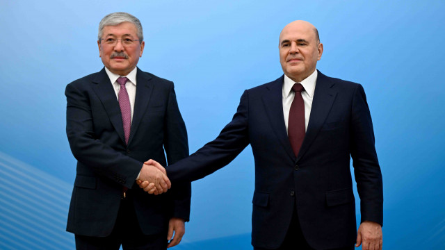 МинКаб башчысы Адылбек Касымалиев Евразия өкмөттөр аралык кеңешинин тар чөйрөдөгү жыйына катышты